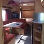 אתר קמפינג Uroczy Z Tarasem אוסטרוני מורסקי